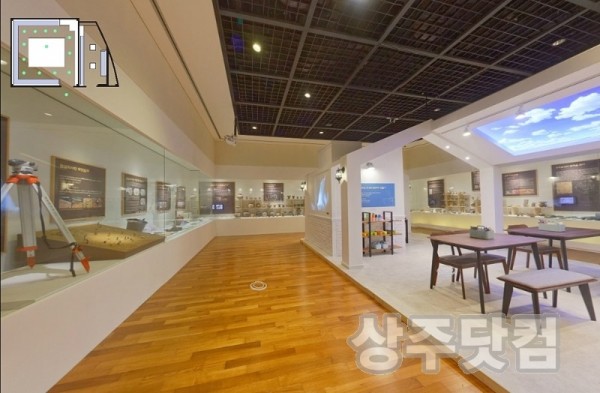 박물관도 VR로 본다(기획전시실 VR 내부 모습).jpg