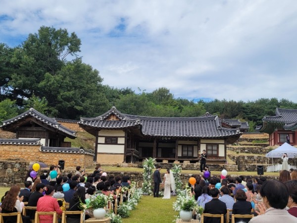 사본 -[미래전략추진단]도남서원 결혼식.jpg