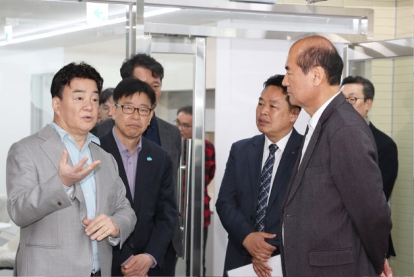 상주시 청년내일플러스센터 준공식 사진2.jpg